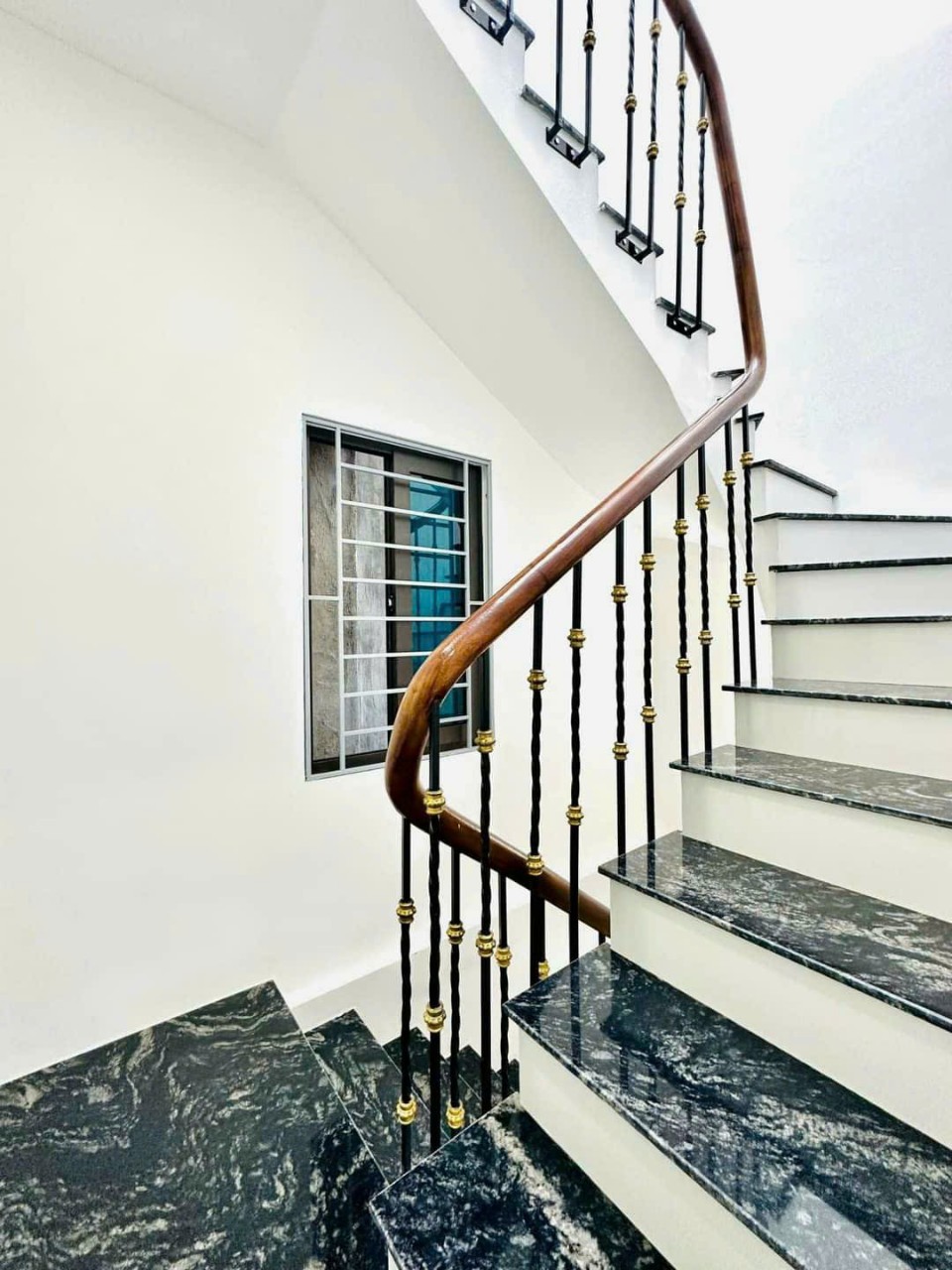 Nhà tôi cho thuê nhà hai cửa đi, mới,vỉa hè, 113m2- 4T, Đào Tấn_46 Tr - Ảnh 1